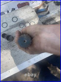 1100 FORD TRACTOR DIESEL LIFT SHAFT SBA344830181 (with Extras) ARMS