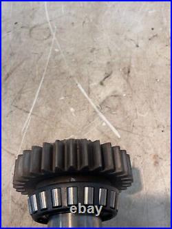 1983 Ford 4610 Diesel Tractor Transmission Gear Shaft C5NN7102E C5NN7160