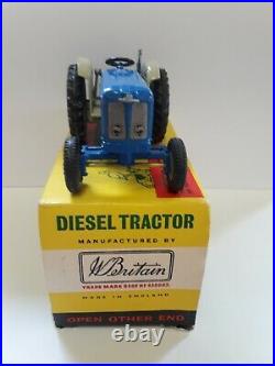 Britains no. 9525 Fordson Super Major Diesel Tractor -Original VNMIB (VERY RARE)