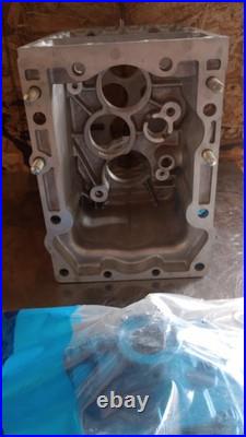 Ford 1210 Tractor Transmission Housing 1986 With Cylinder And Bearings