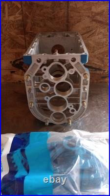 Ford 1210 Tractor Transmission Housing 1986 With Cylinder And Bearings