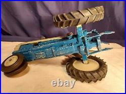 Vintage 1962 Hubley Toy Tractor Ford 6000 Diesel Version, 1/12 Scale